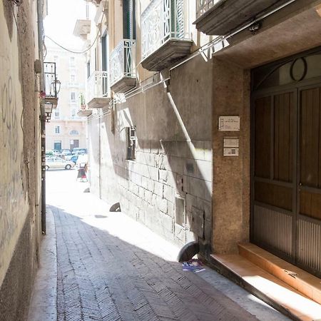 Casa Vacanza "Al Vicolo Delle Colonne" Salerno Eksteriør bilde