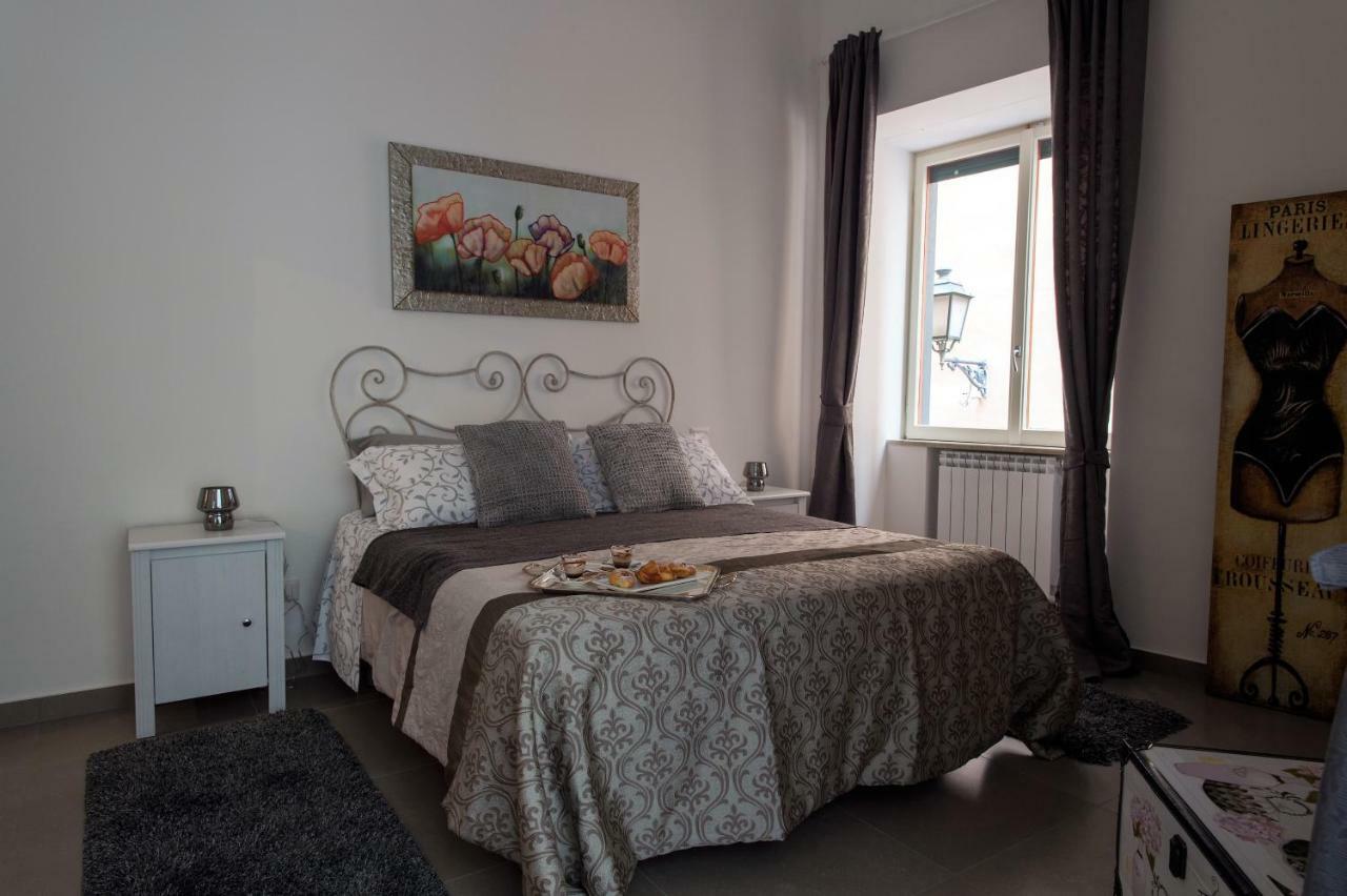 Casa Vacanza "Al Vicolo Delle Colonne" Salerno Eksteriør bilde