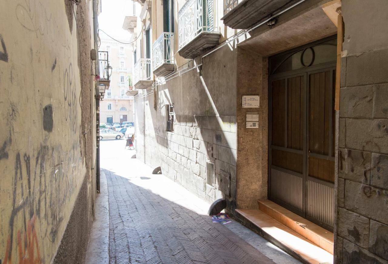 Casa Vacanza "Al Vicolo Delle Colonne" Salerno Eksteriør bilde