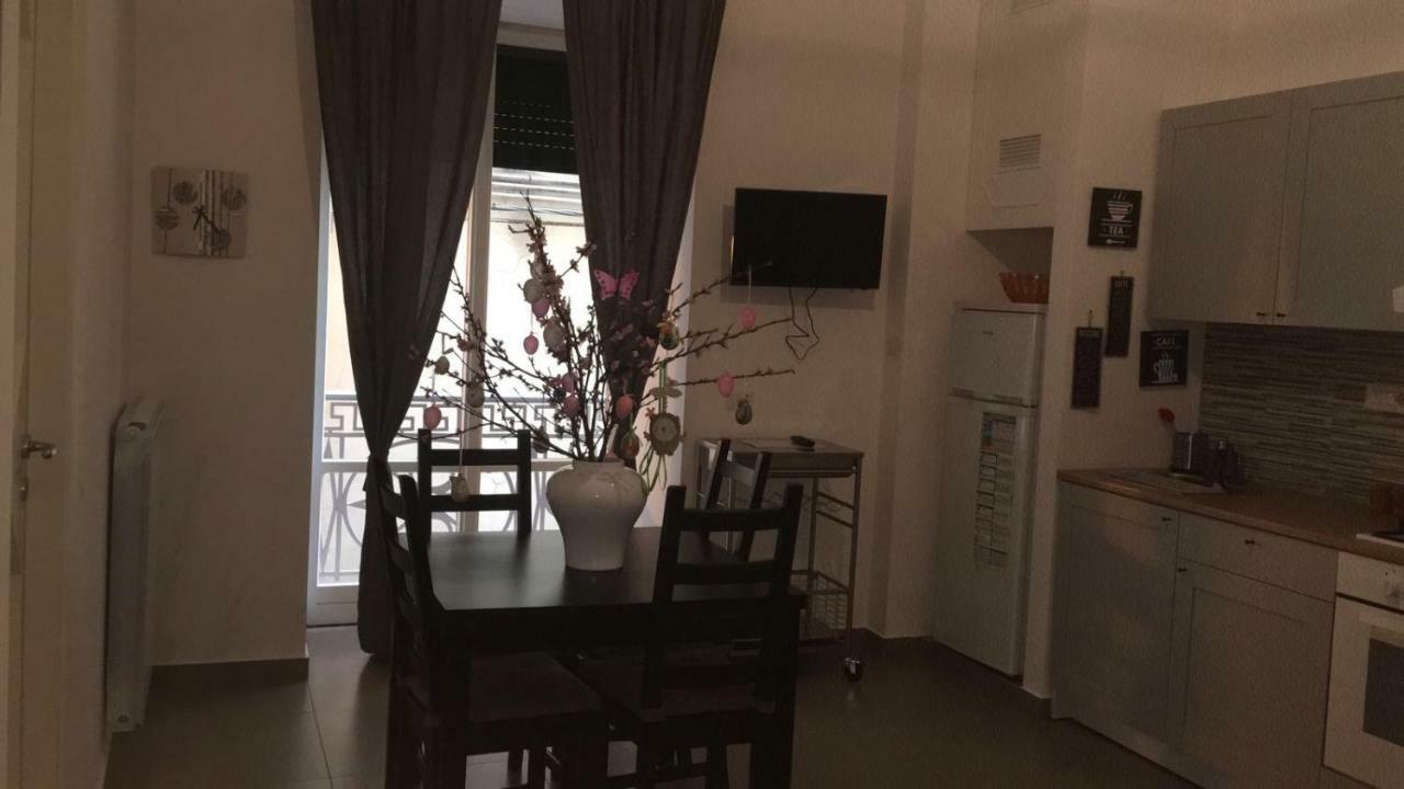Casa Vacanza "Al Vicolo Delle Colonne" Salerno Eksteriør bilde