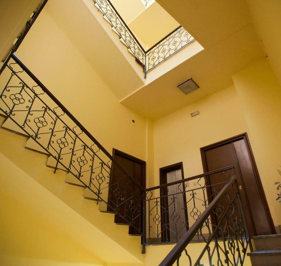 Casa Vacanza "Al Vicolo Delle Colonne" Salerno Eksteriør bilde